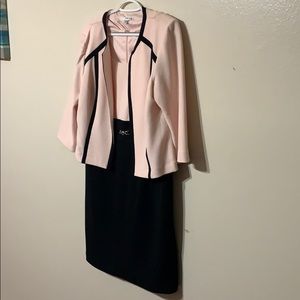 STUDIO ONE- New York. Size 14.